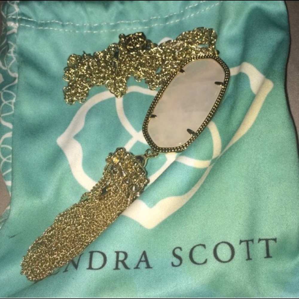 Kendra Scott necklace(rose quartz)